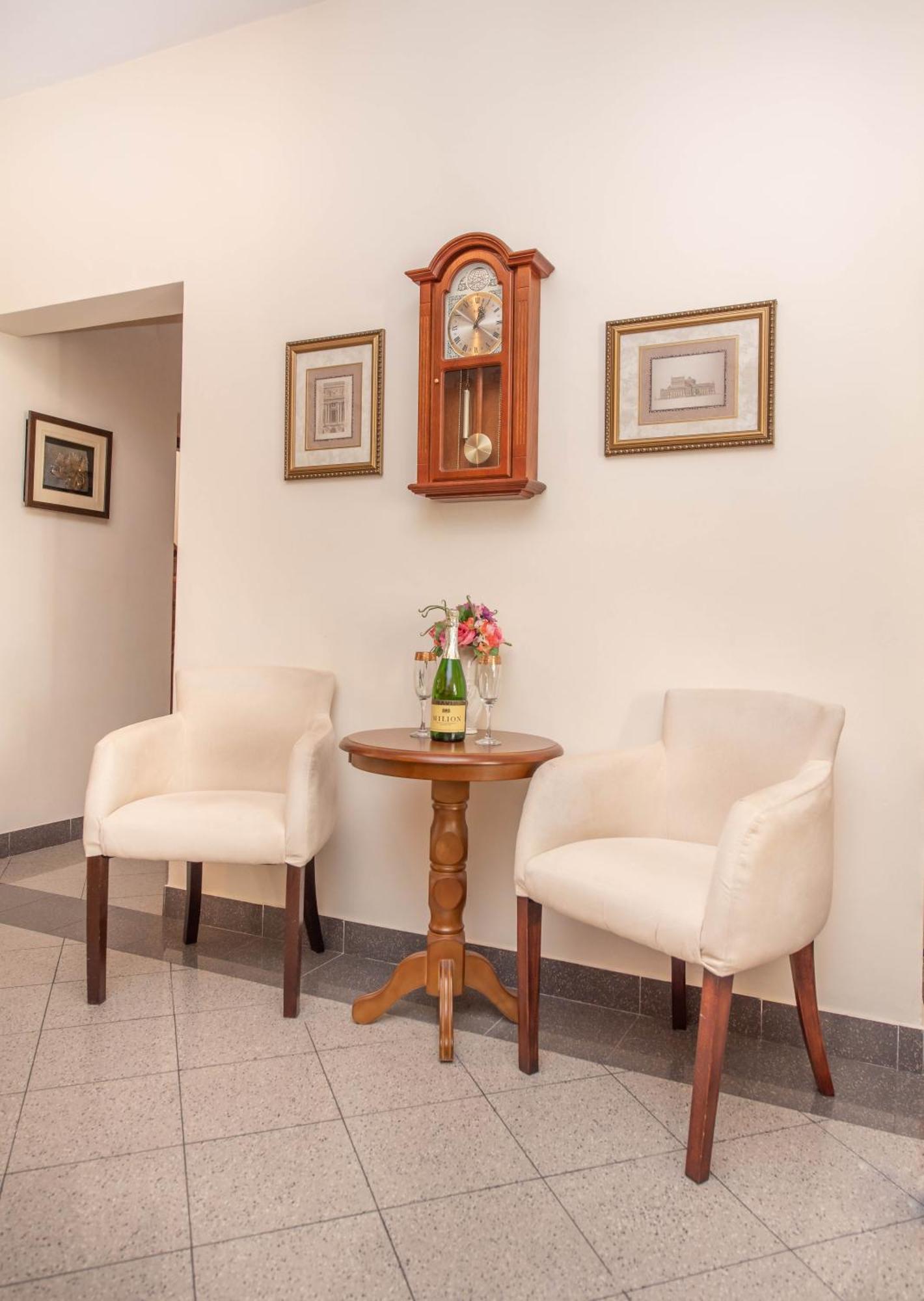 S&P City Center Apartments Котор Екстериор снимка