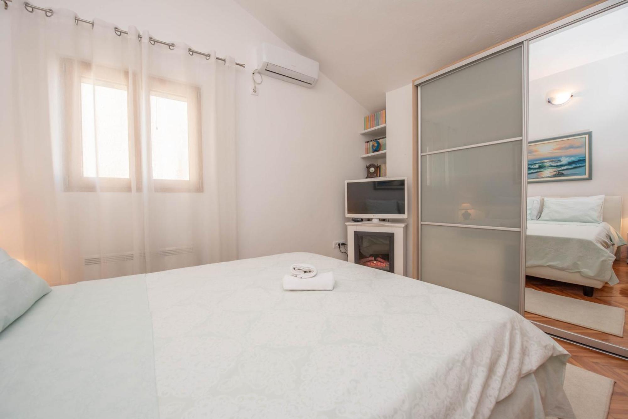 S&P City Center Apartments Котор Екстериор снимка