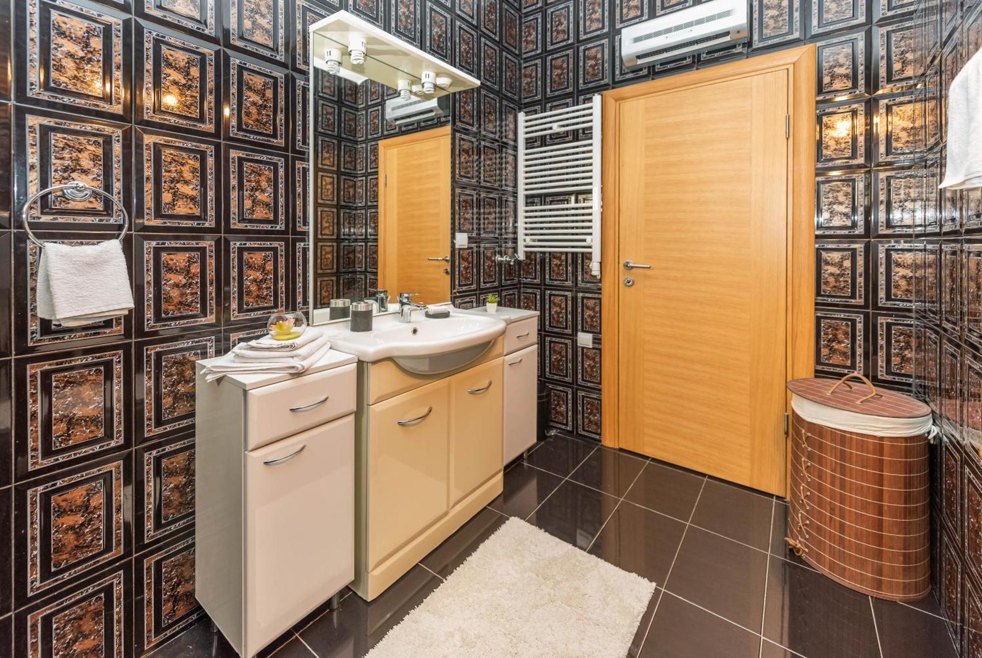 S&P City Center Apartments Котор Екстериор снимка