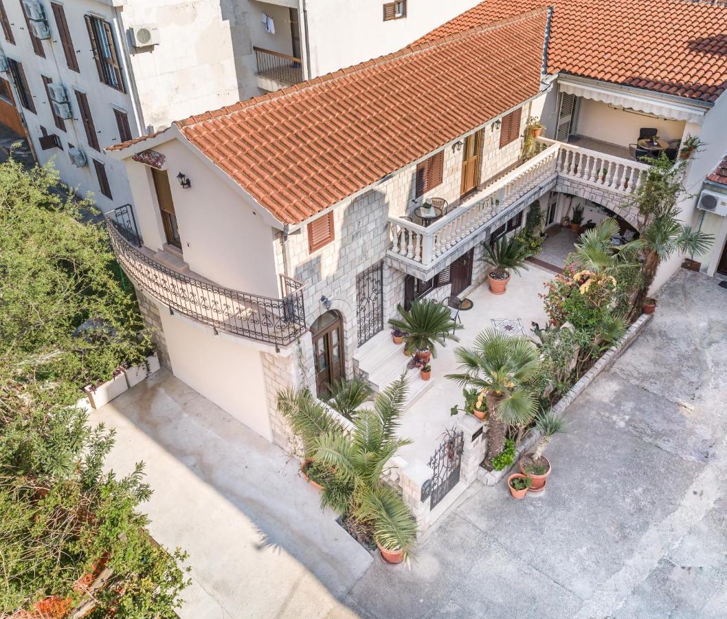 S&P City Center Apartments Котор Екстериор снимка